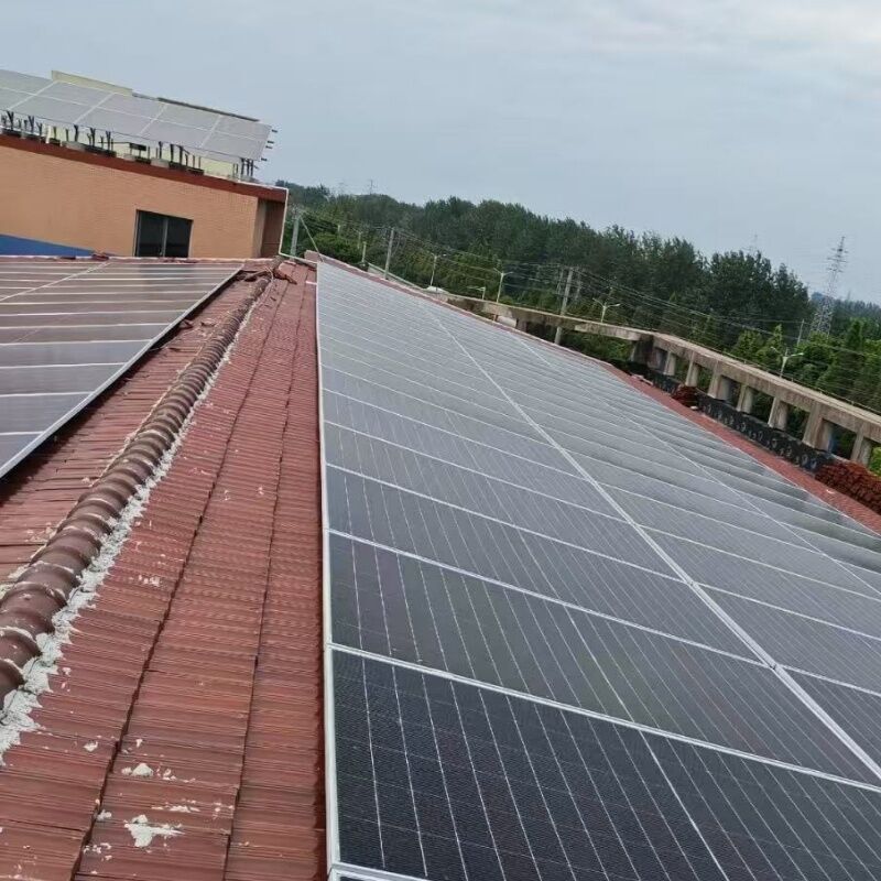 내구성 태양 전지 패널 지붕 장착 브래킷 다재다능한 서있는 시드 클램프와 함께 트라페조이드 코러브 및 틴 지붕에 쉽게 설치